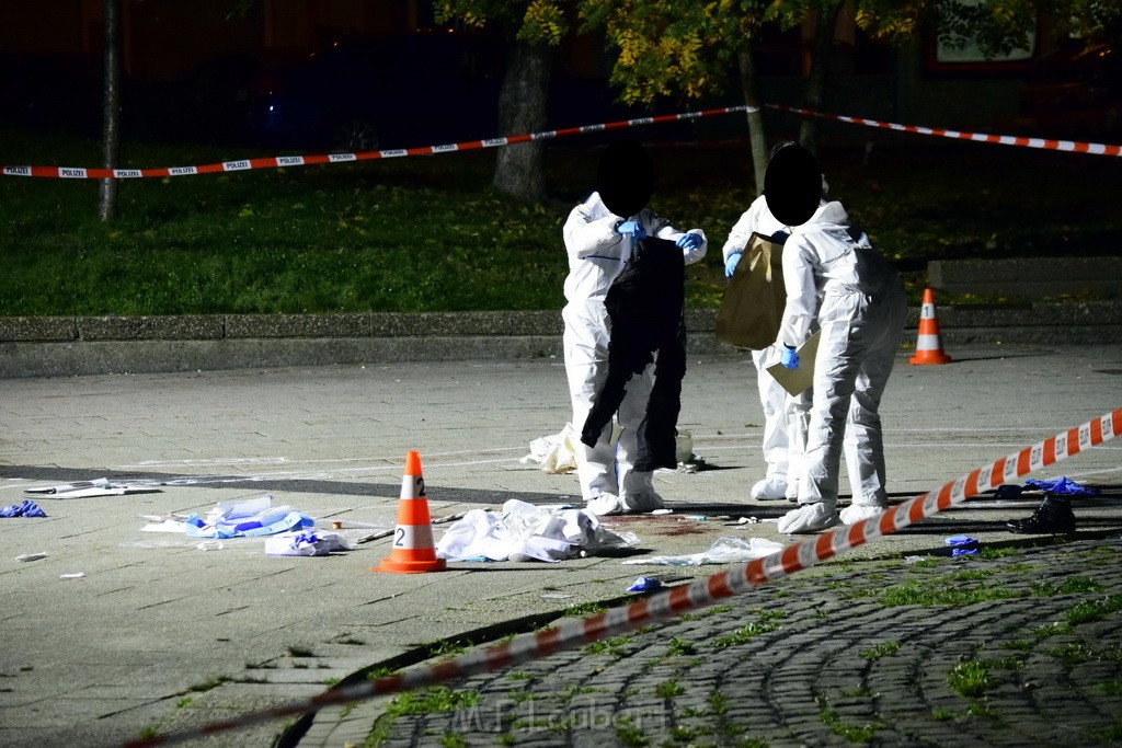 Einsatz BF Messerstecherei Koeln Neustadt Nord Eberplatz Platzmitte P193.JPG - Miklos Laubert